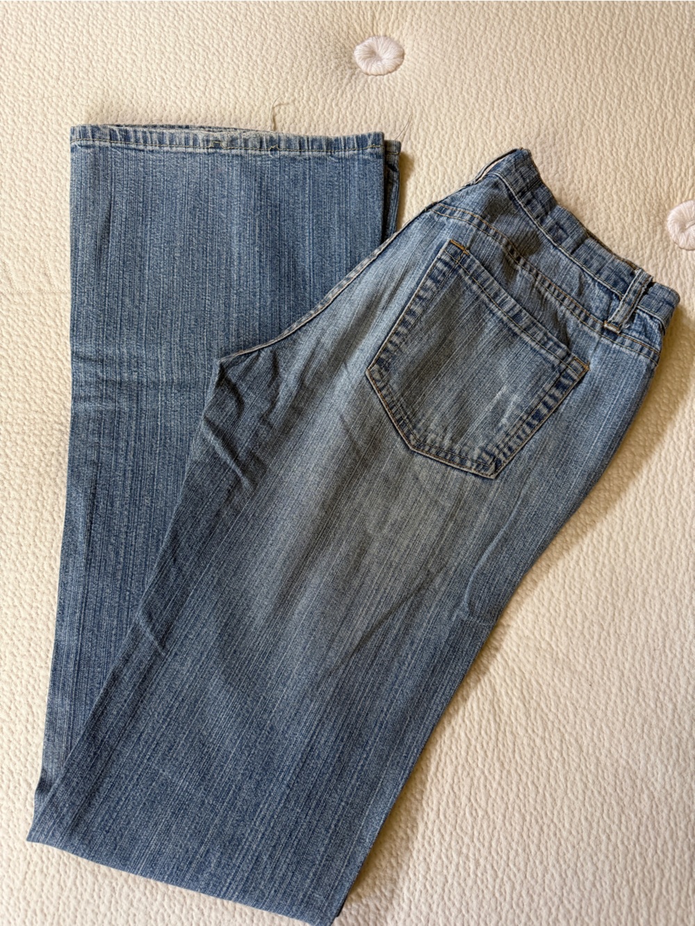 Alloy Jeans Y2K Low Rise Bootcut – Distressed - Picture 3 of 4